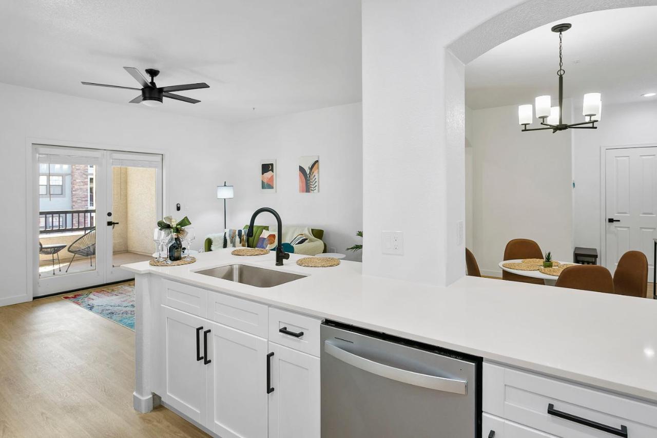 Cozysuites Glendale By The Stadium With Pool 03 Dış mekan fotoğraf