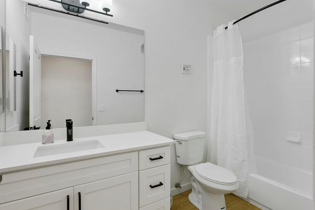 Cozysuites Glendale By The Stadium With Pool 03 Dış mekan fotoğraf